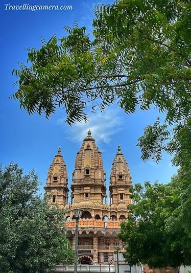 Shri Aadya Katyayani Shakti Peeth Mandir (Chhatarpur Temple)