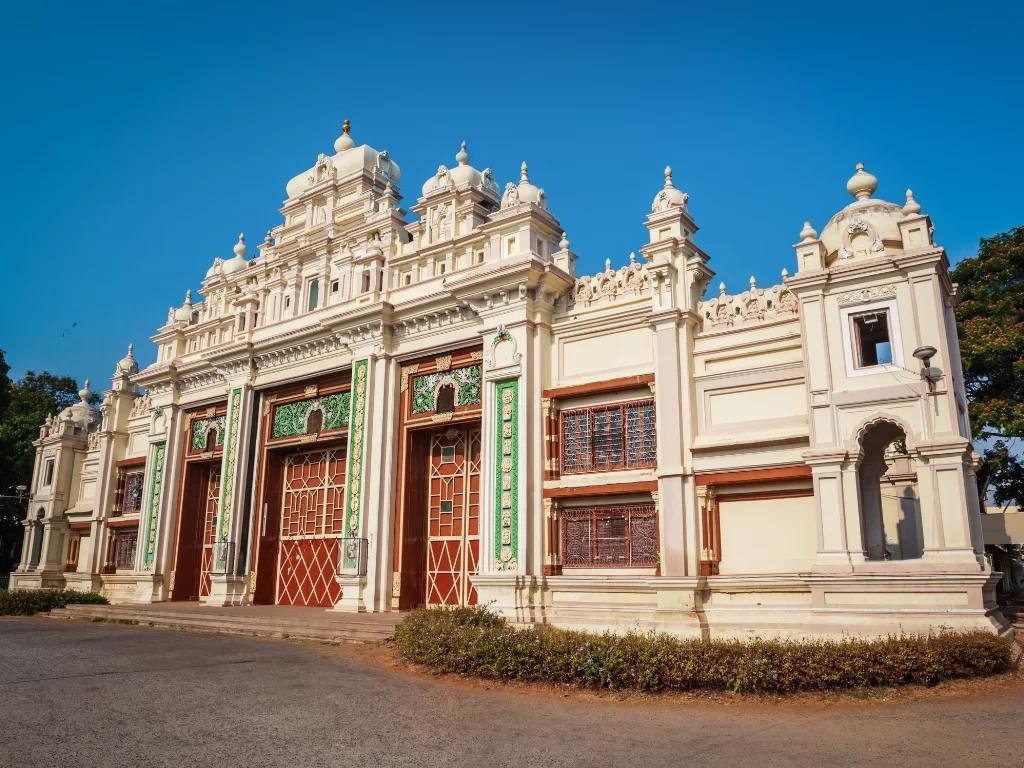 Jaganmohan Palace Art Gallery & Auditorium